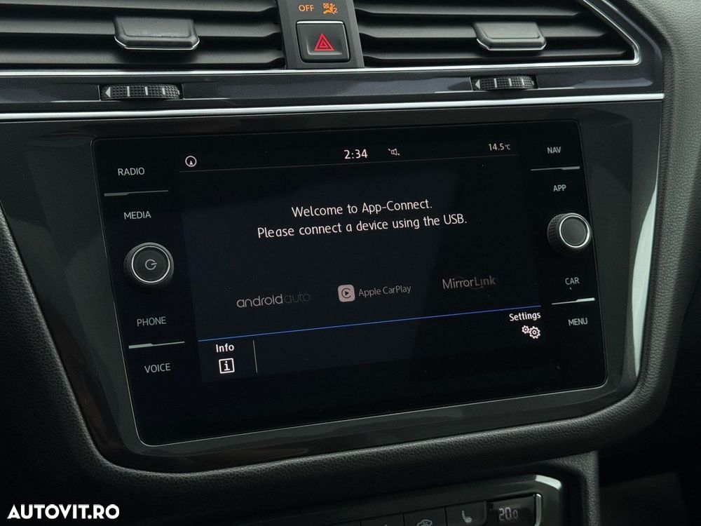 Volkswagen Tiguan - 16