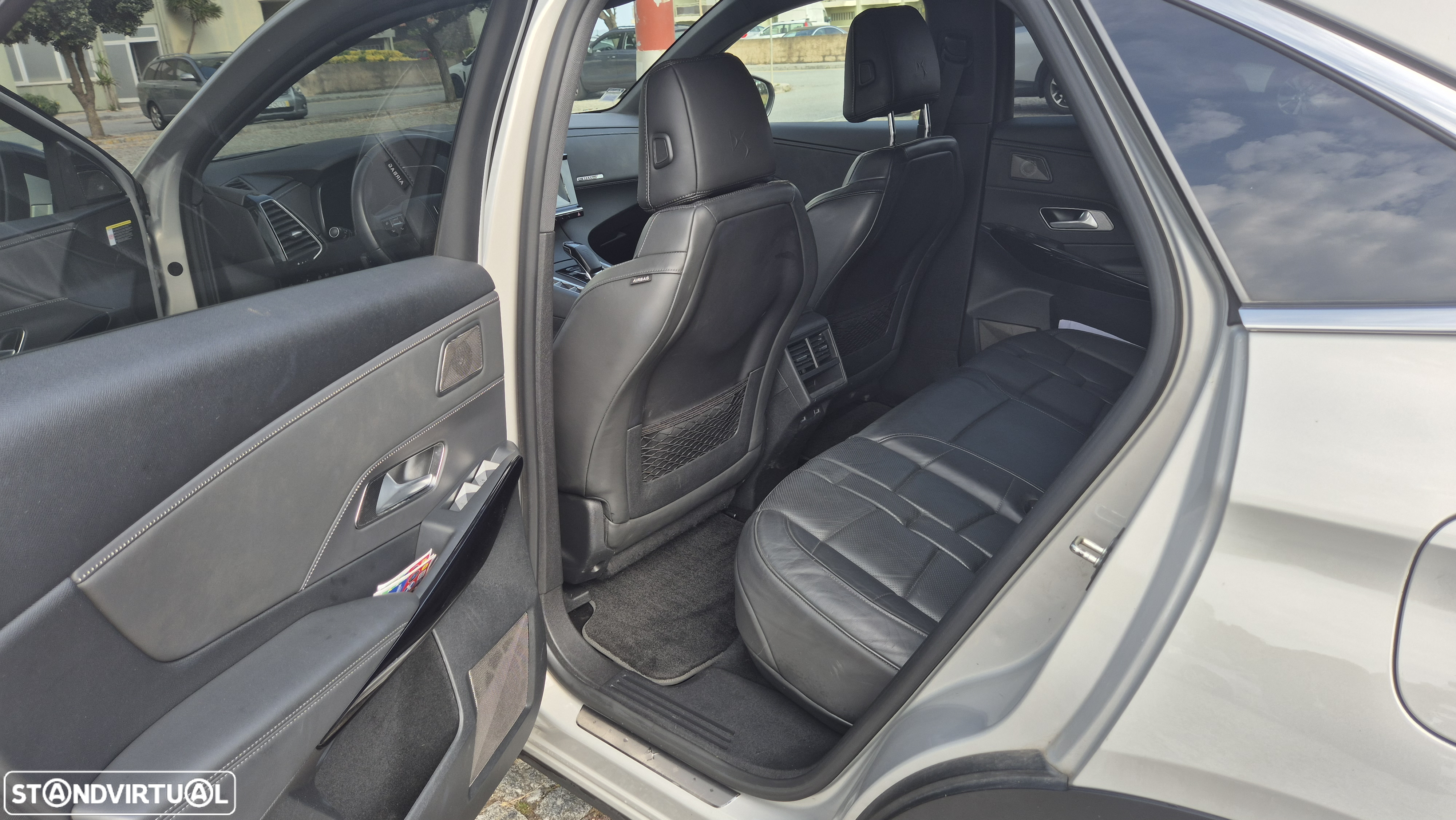 DS DS7 Crossback - 8