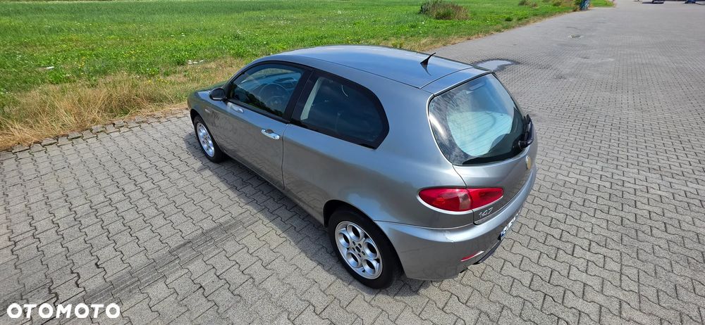 Alfa Romeo 147 1.6 Twin Spark Impression - 16