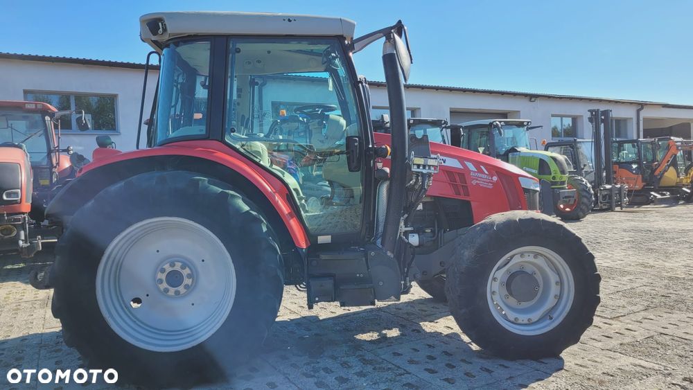 Massey Ferguson 5611 - 12