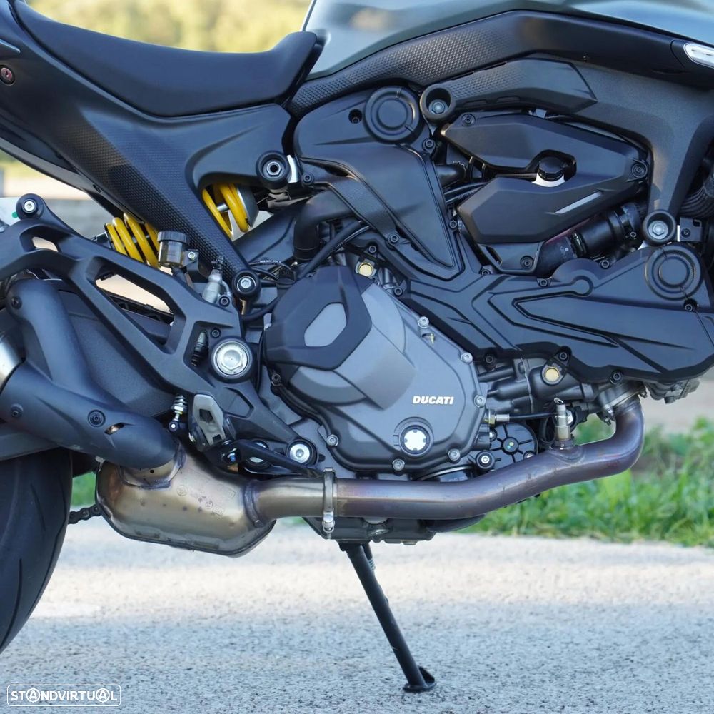 Ducati Monster - 11