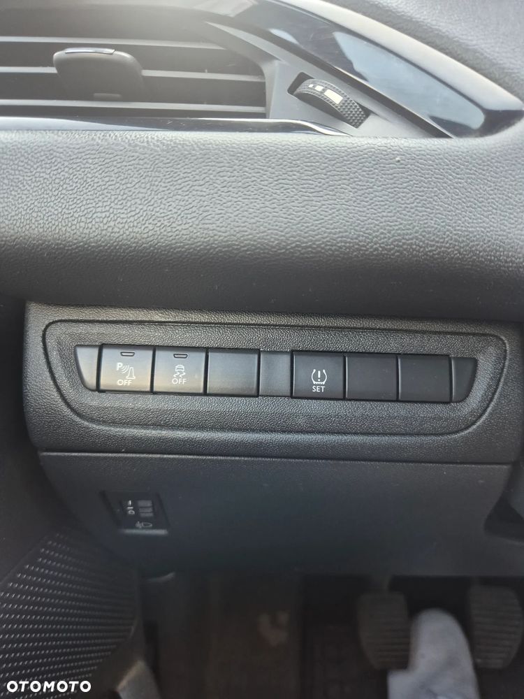 Peugeot 208 1.2 PureTech Allure - 19