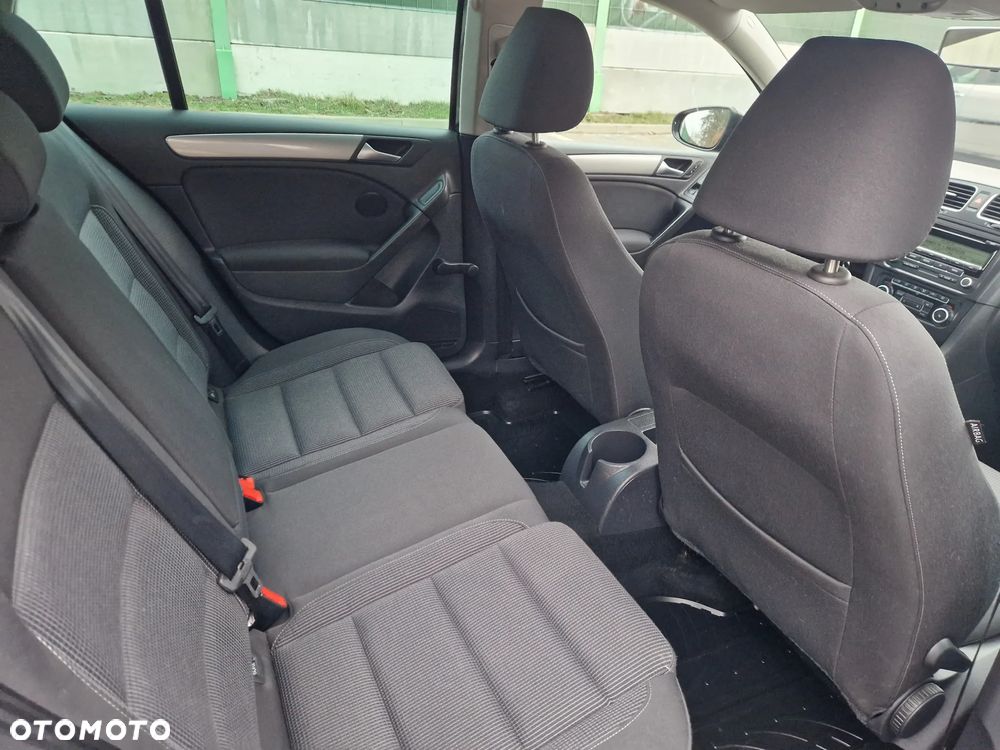 Volkswagen Golf - 27