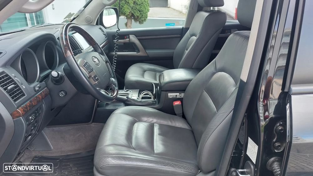 Toyota Land Cruiser 4.5 D-4D V8 - 13