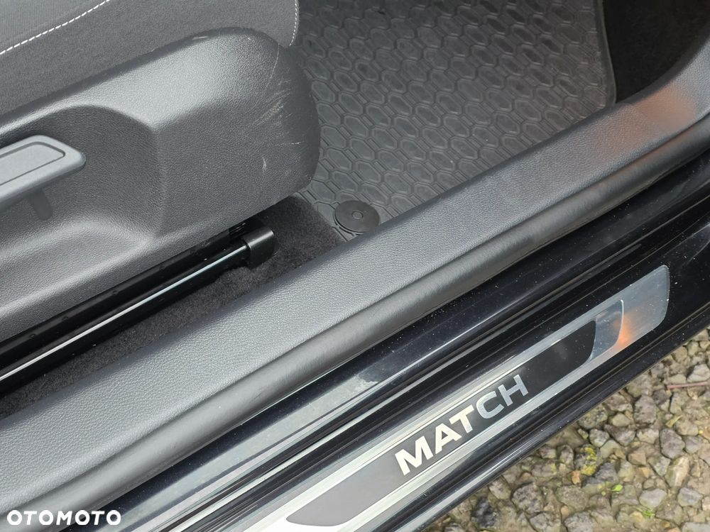 Volkswagen Golf 1.6 TDI DPF MATCH - 20