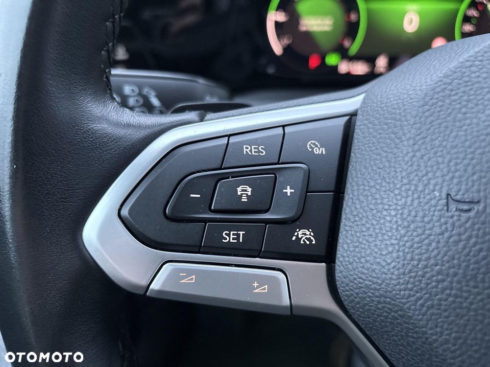 Volkswagen Golf - 17