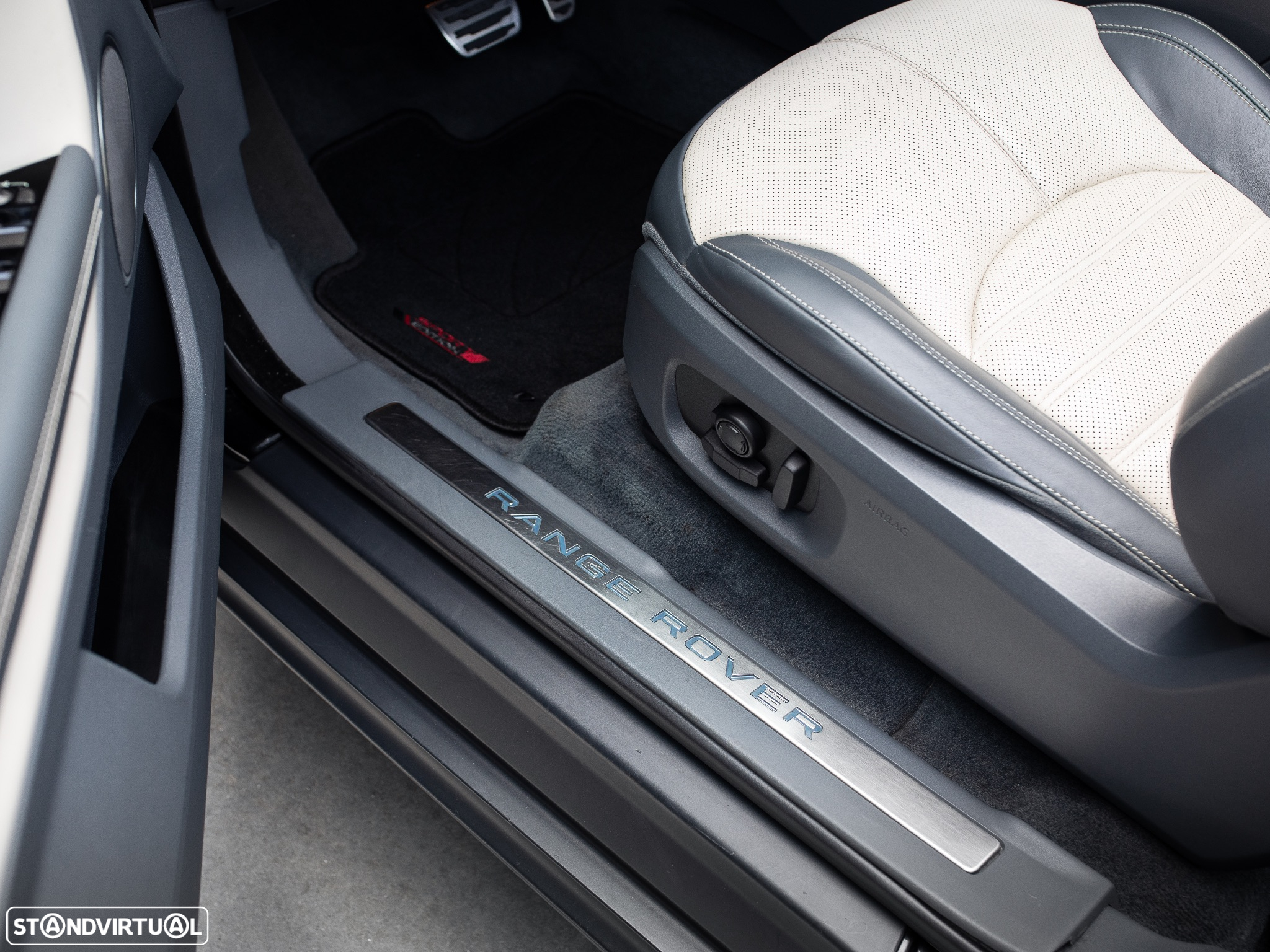 Land Rover Range Rover Evoque Cabrio 2.0 TD4 HSE Dynamic - 32