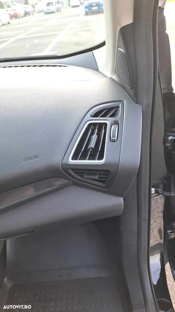 Ford Kuga 2.0 TDCi Powershift 4WD Titanium - 10