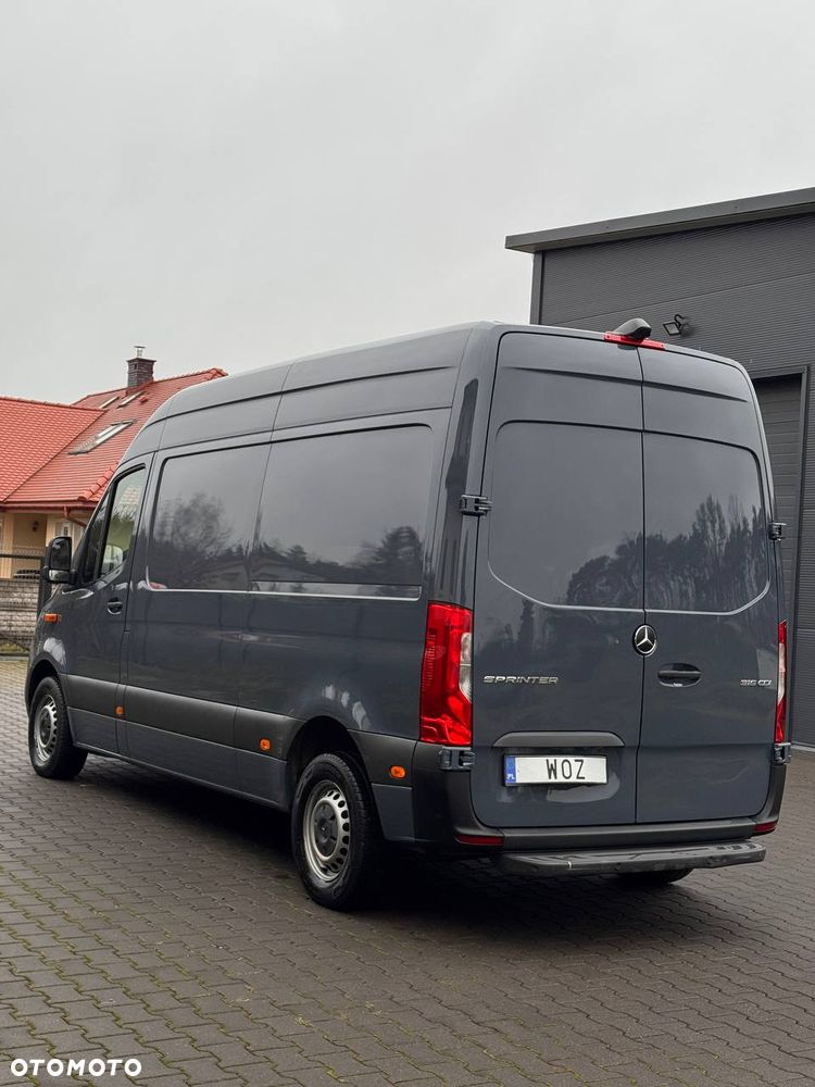 Mercedes-Benz Sprinter - 6