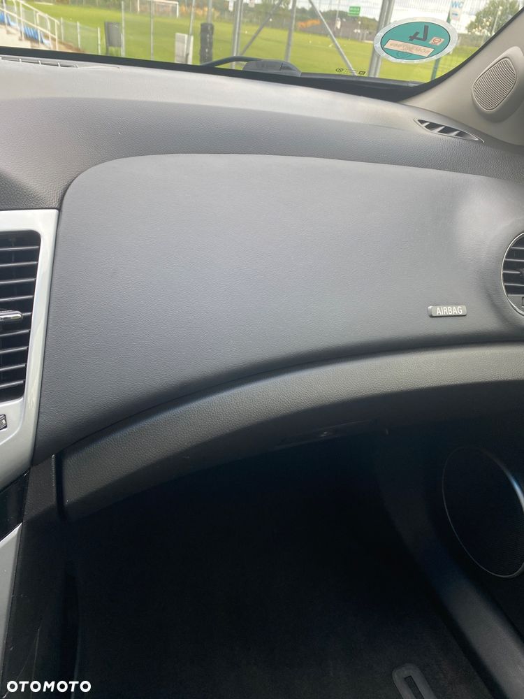 Chevrolet Cruze 1.7 LT - 14