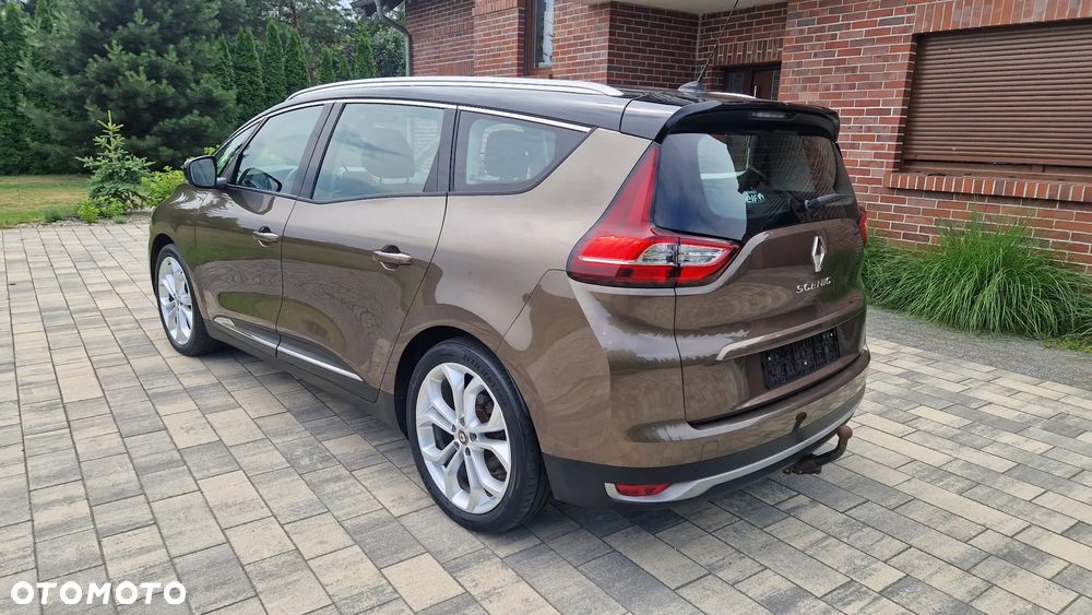 Renault Grand Scenic - 10
