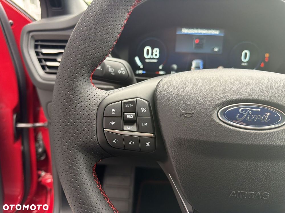 Ford Focus 1.0 EcoBoost mHEV ST-Line X - 17