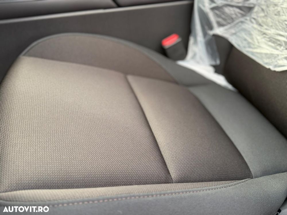 Mazda 3 e-SKYACTIV-X 186 M HYBRID CENTRE-LINE - 12