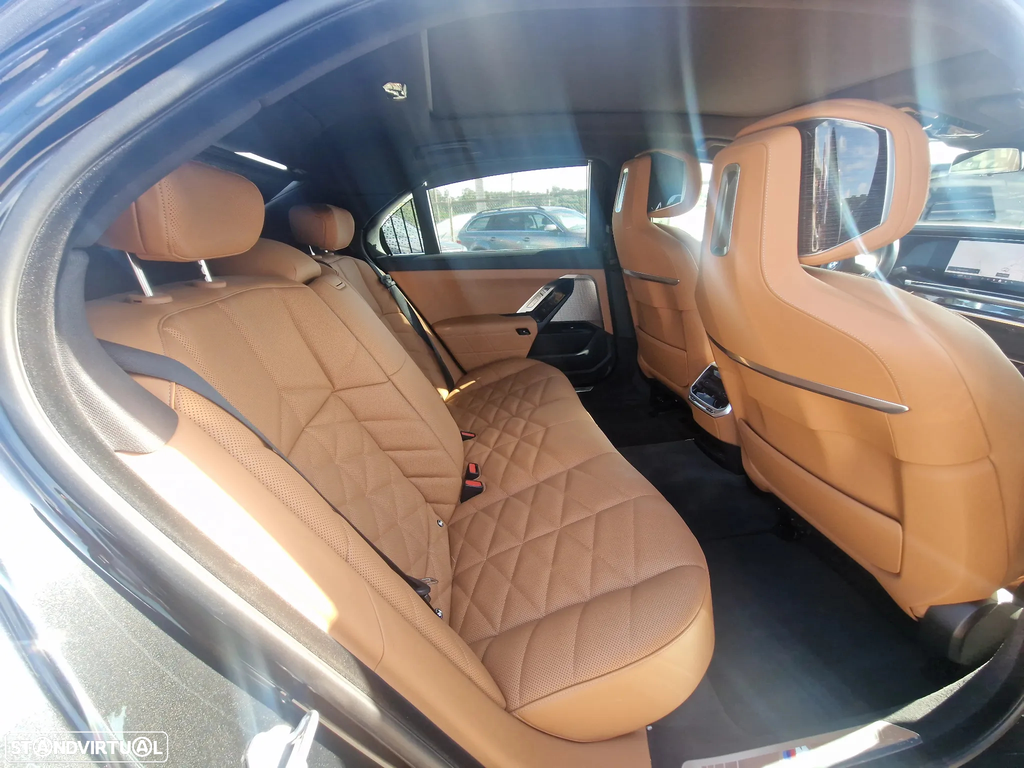 BMW i7 eDrive50 Pack Desportivo M Pro - 24
