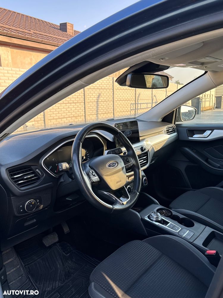 Ford Focus - 8
