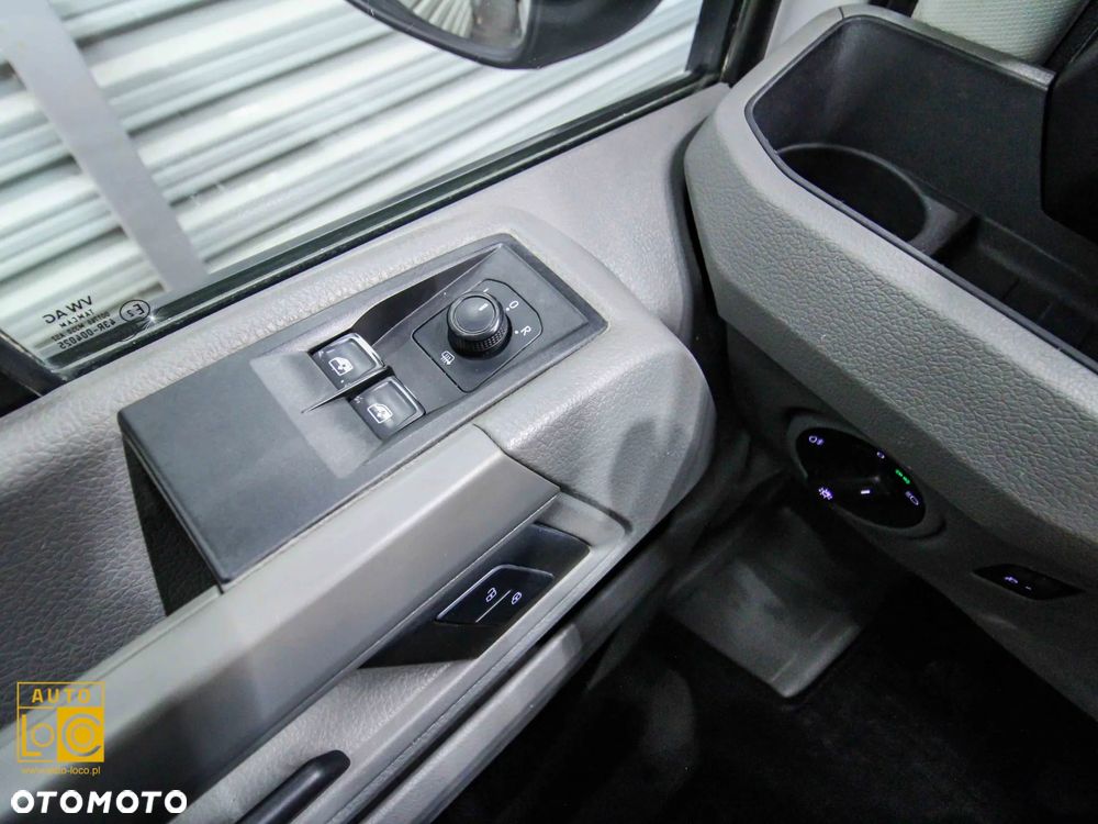 Volkswagen CRAFTER DOKA BRYGADÓWKA 7 OSÓB - 23