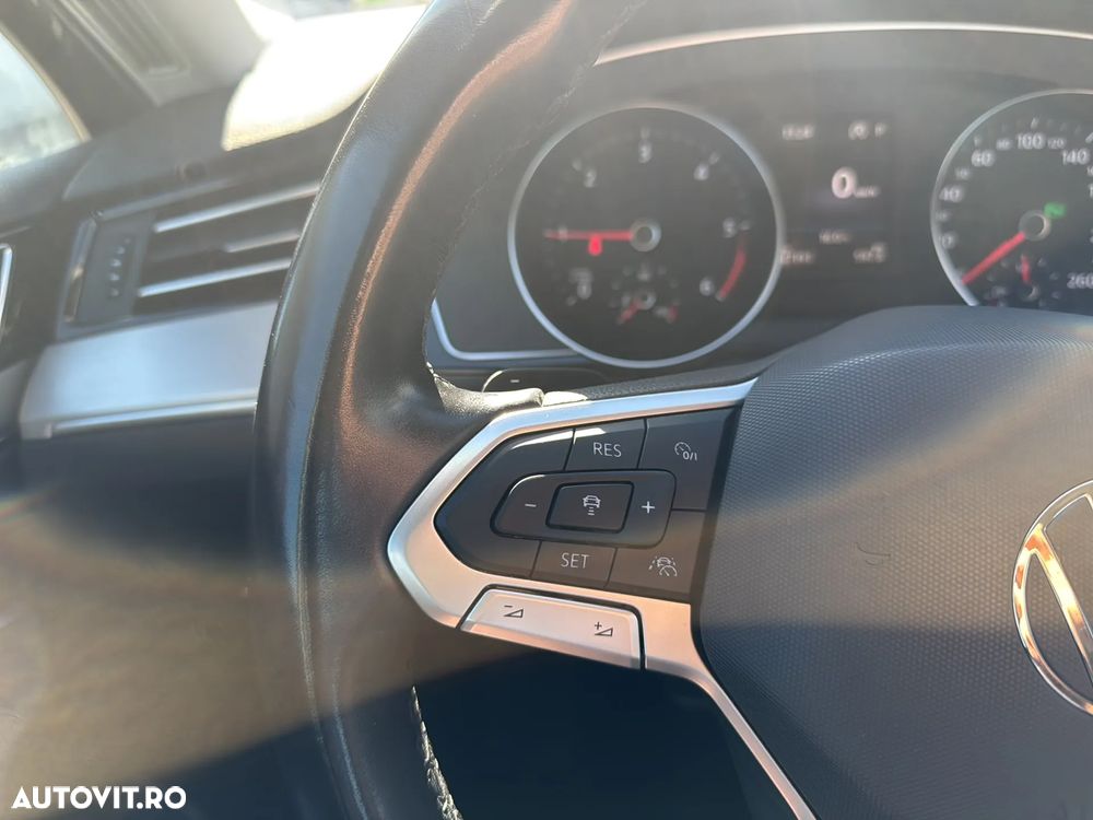 Volkswagen Passat 2.0 TDI DSG Comfortline - 14