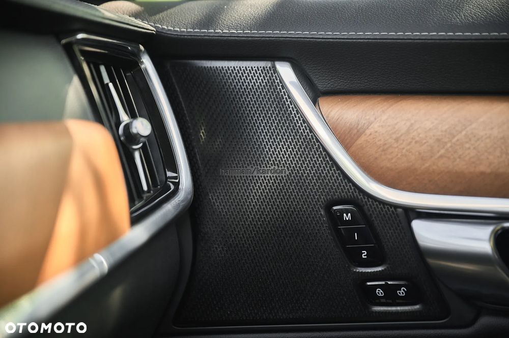 Volvo V90 T4 R-Design - 30