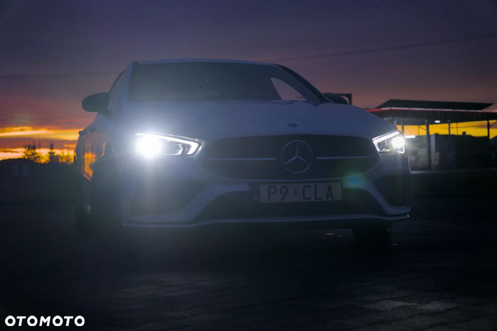 Mercedes-Benz CLA 180 AMG Line - 31