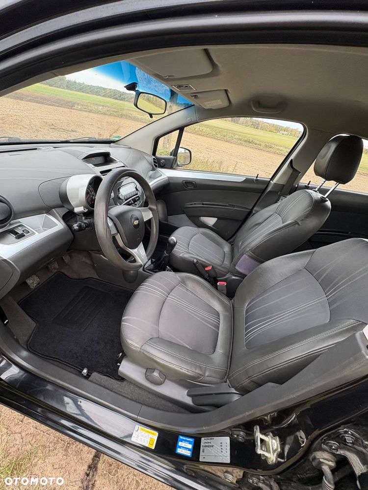 Chevrolet Spark 1.0 + - 7