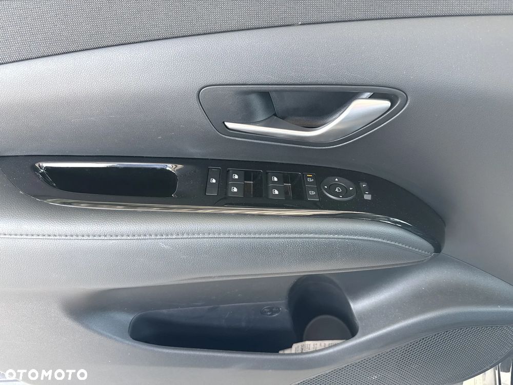 Hyundai Tucson 1.6 T-GDi HEV Executive 2WD - 18