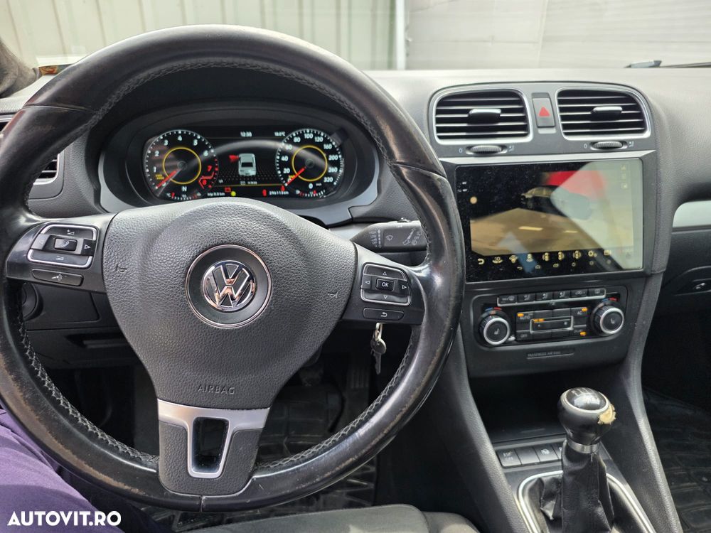 Volkswagen Golf - 4