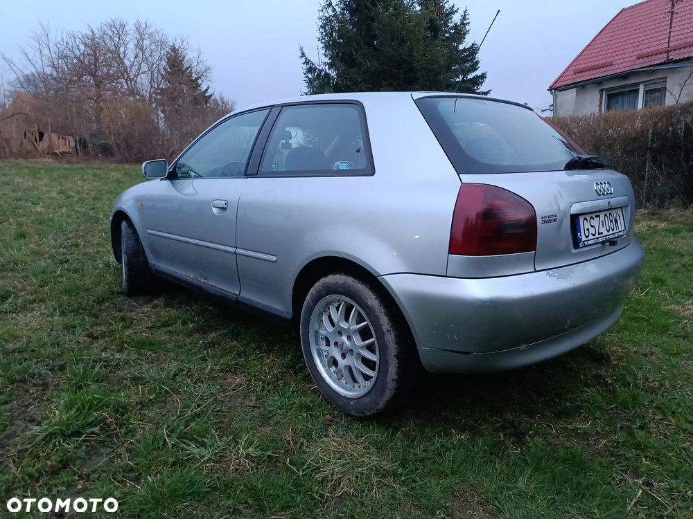 Audi A3 3-drzwiowe 1.6 Attraction - 5
