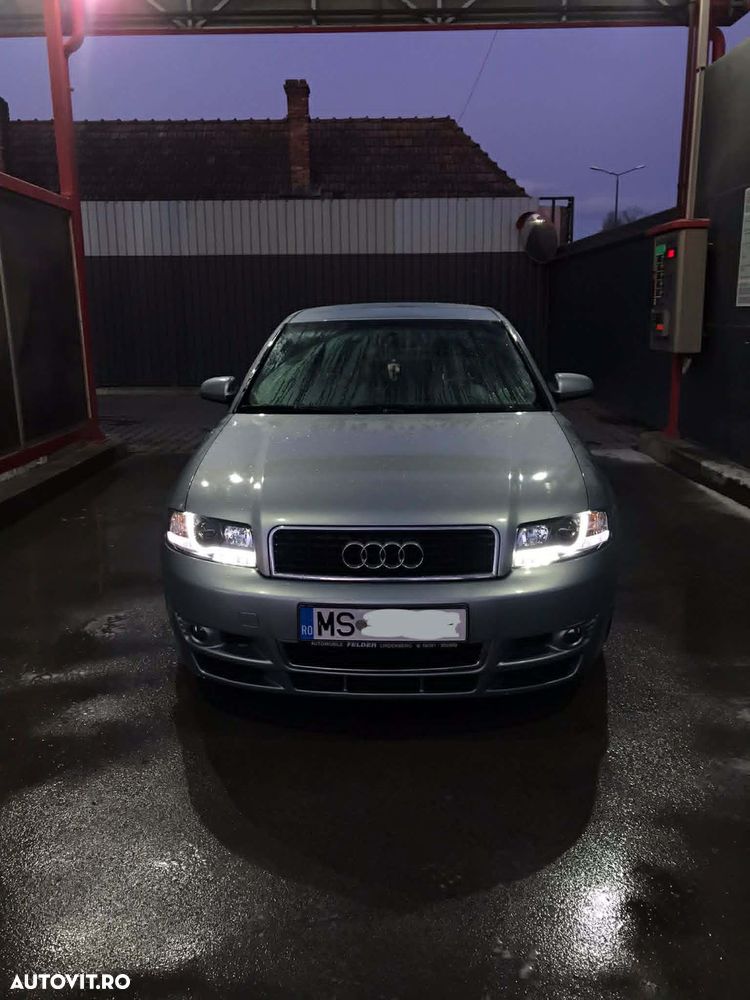 Audi A4 - 1