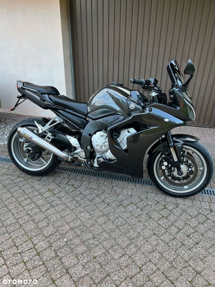 Yamaha FZ - 9