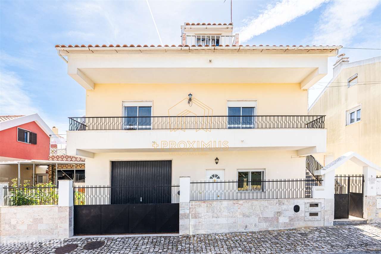Moradia T3+2 c/ garagem em Caneças, Odivelas - Grande imagem: 2/51