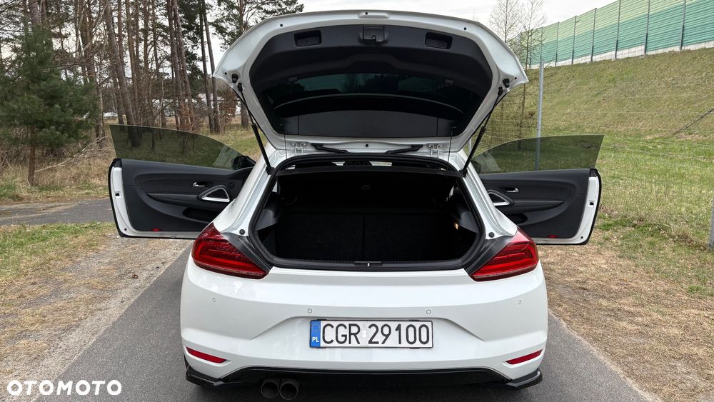 Volkswagen Scirocco 2.0 TDI Blue Motion Technologie Club - 14