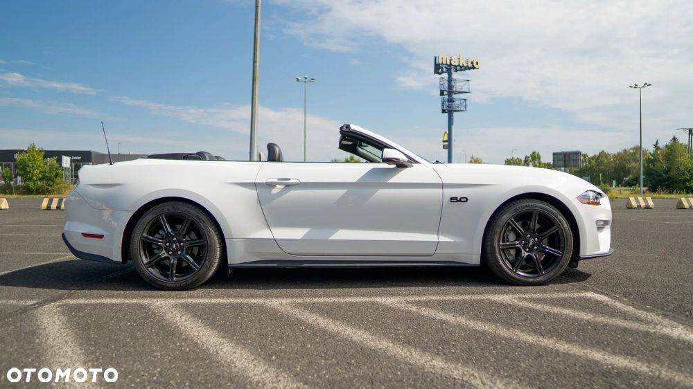 Ford Mustang Convertible 5.0 Ti-VCT V8 GT - 2