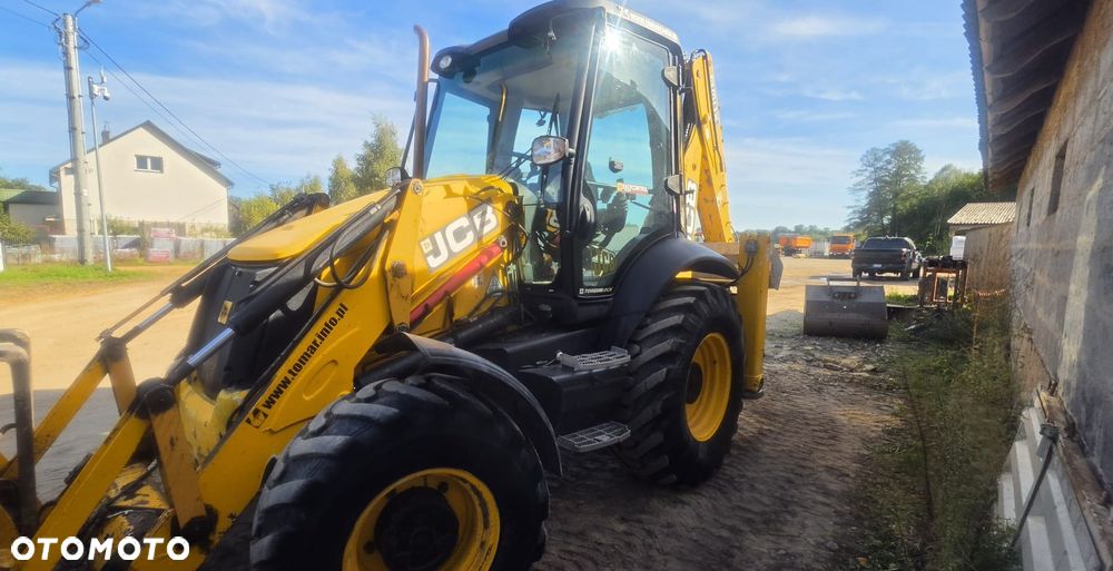 JCB 3CX Contractor - 4