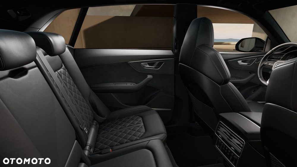 Audi Q8 - 12