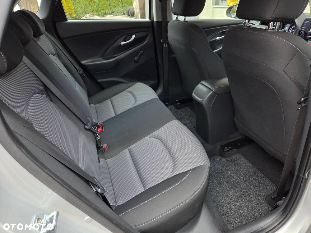 Hyundai i30 1.4 Select - 35