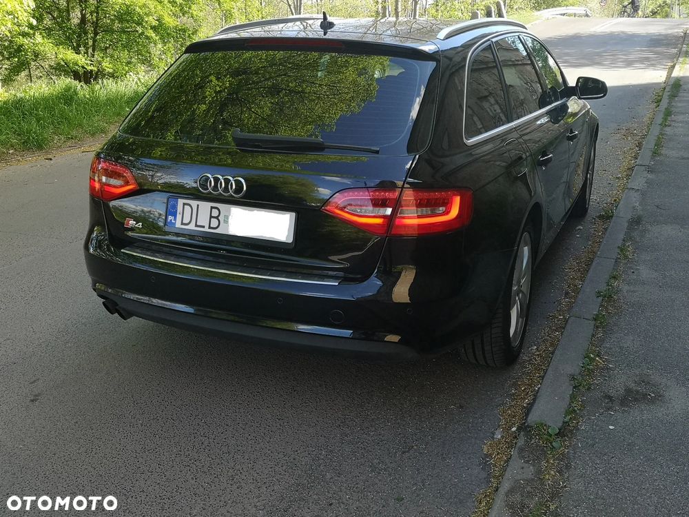 Audi A4 Avant 2.0 TDI - 9