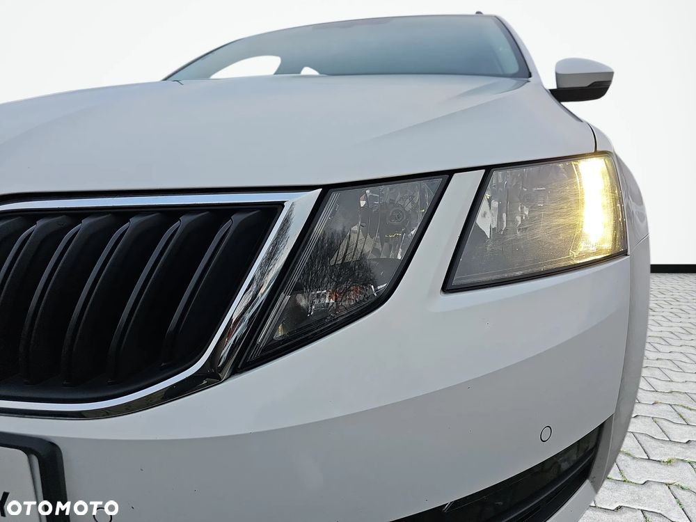 Skoda Octavia 1.6 TDI Ambition - 14
