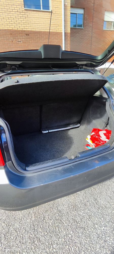 Toyota Corolla 2.0 D-4D Sol - 9