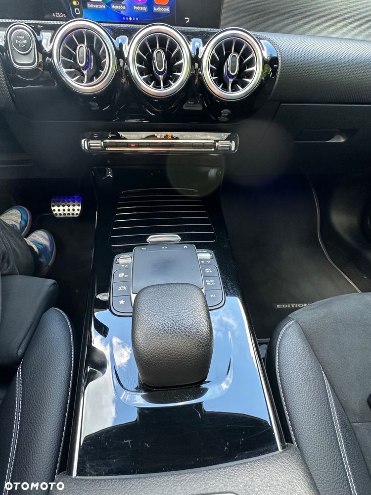 Mercedes-Benz CLA - 8