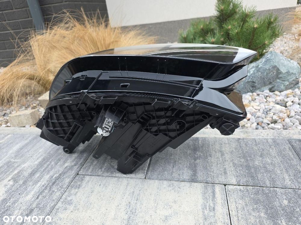BMW X1 U11 Lampy przód Full Led Basic Led 5A9A221–02 5A5BD44-02 - 14