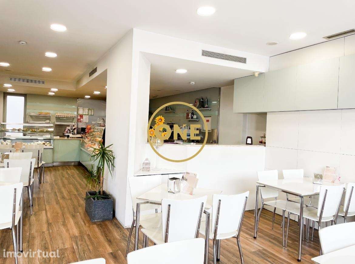 Venda de Padaria/Pastelaria junto ao centro de Braga - Grande imagem: 2/13