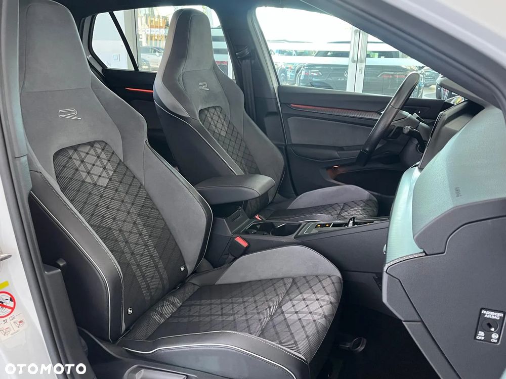 Volkswagen Golf - 18