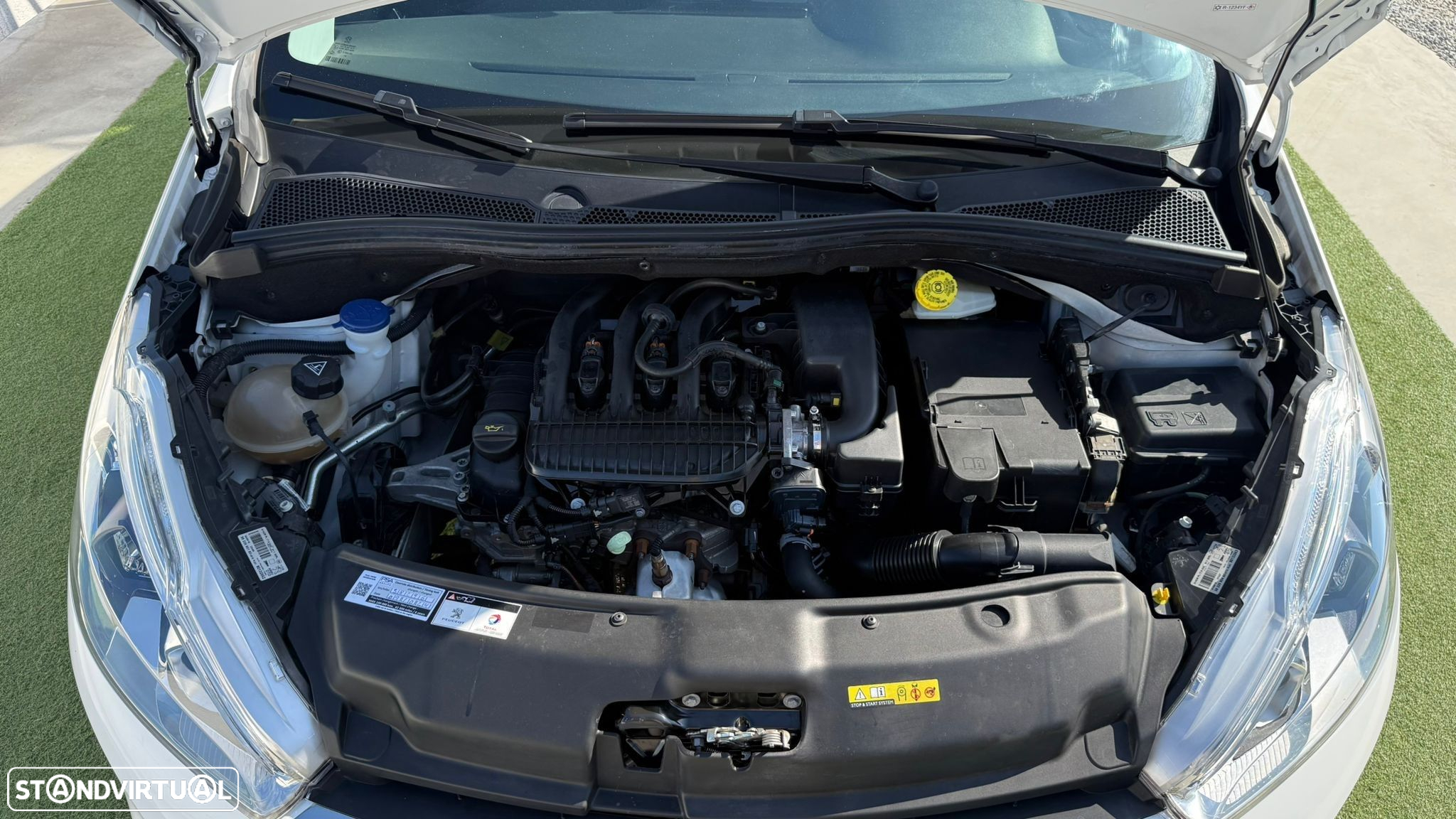 Peugeot 208 1.2 PureTech Signature - 50
