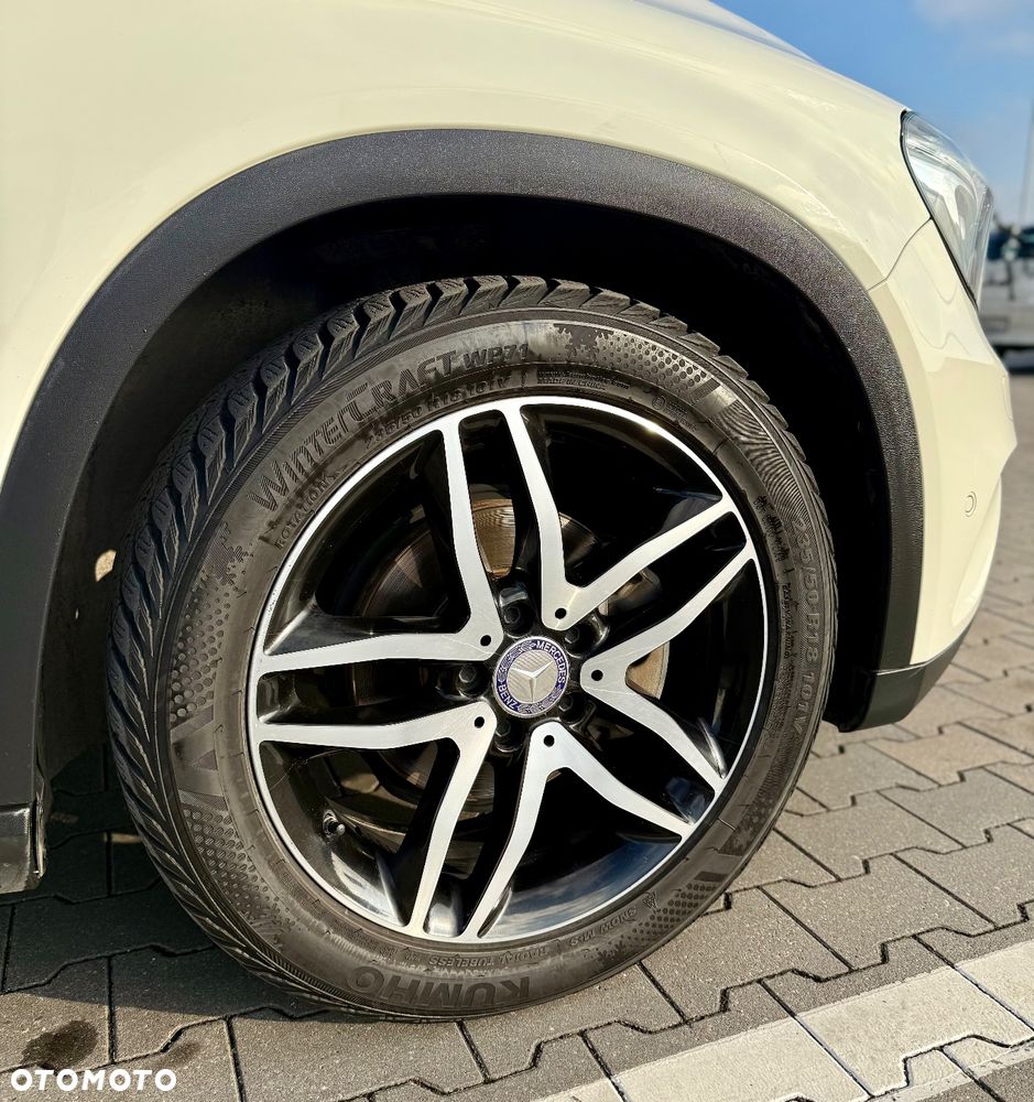 Mercedes-Benz GLA 200 7G-DCT Urban - 3