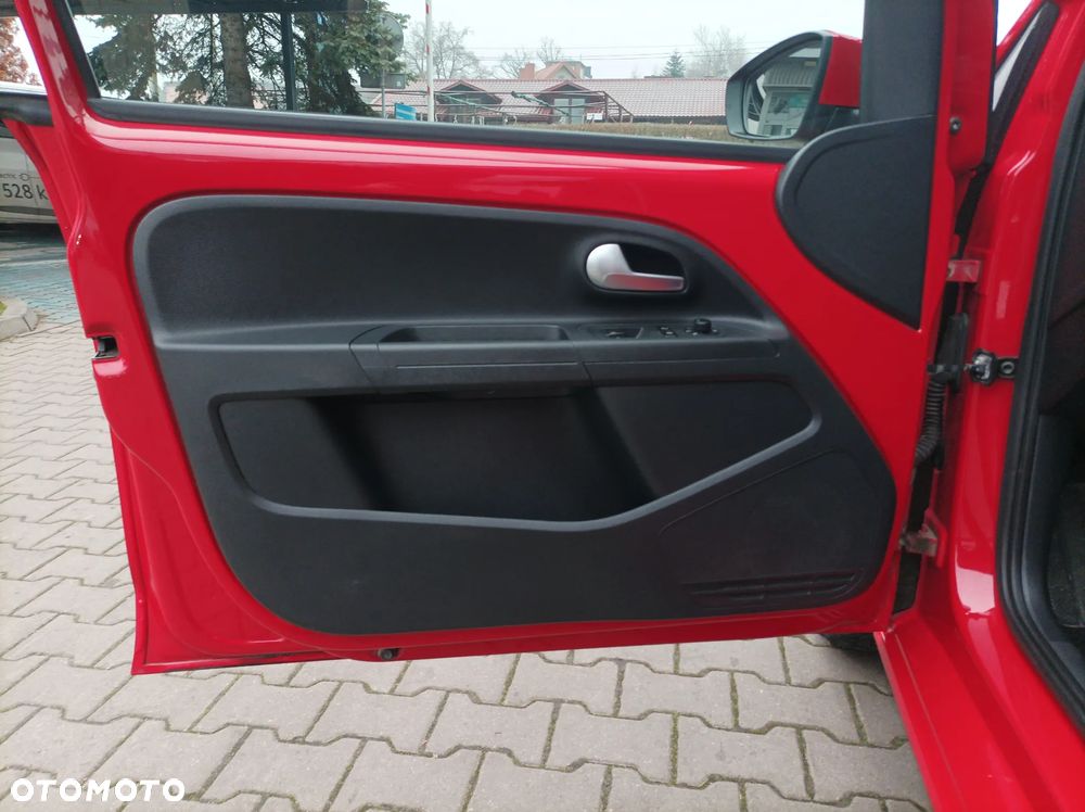 Volkswagen up! 1.0 move - 10