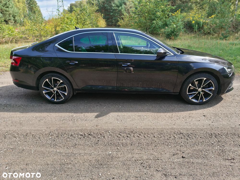 Skoda Superb 2.0 TDI SCR Style DSG - 8