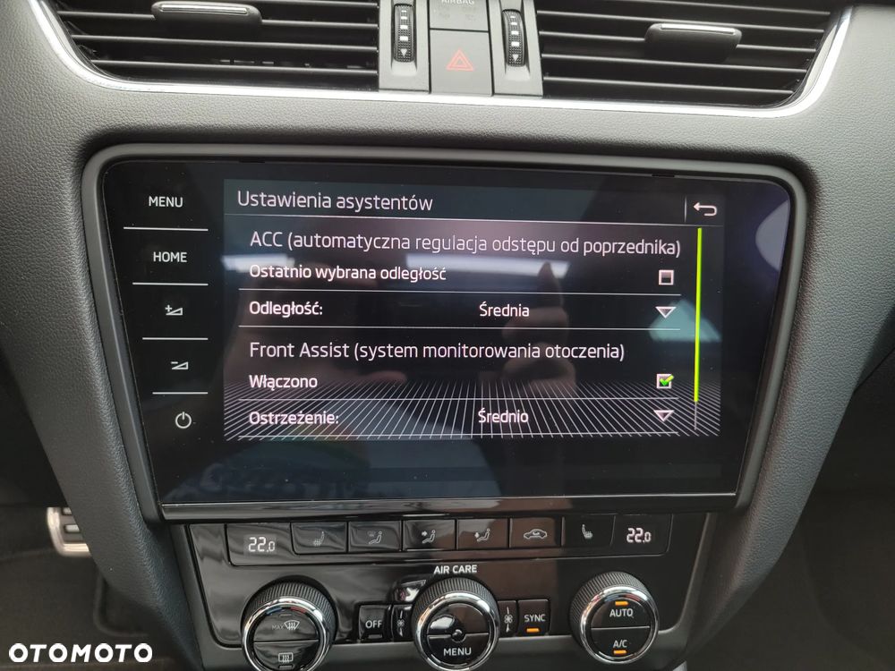 Skoda Octavia Combi 2.0 TDI DSG RS - 33