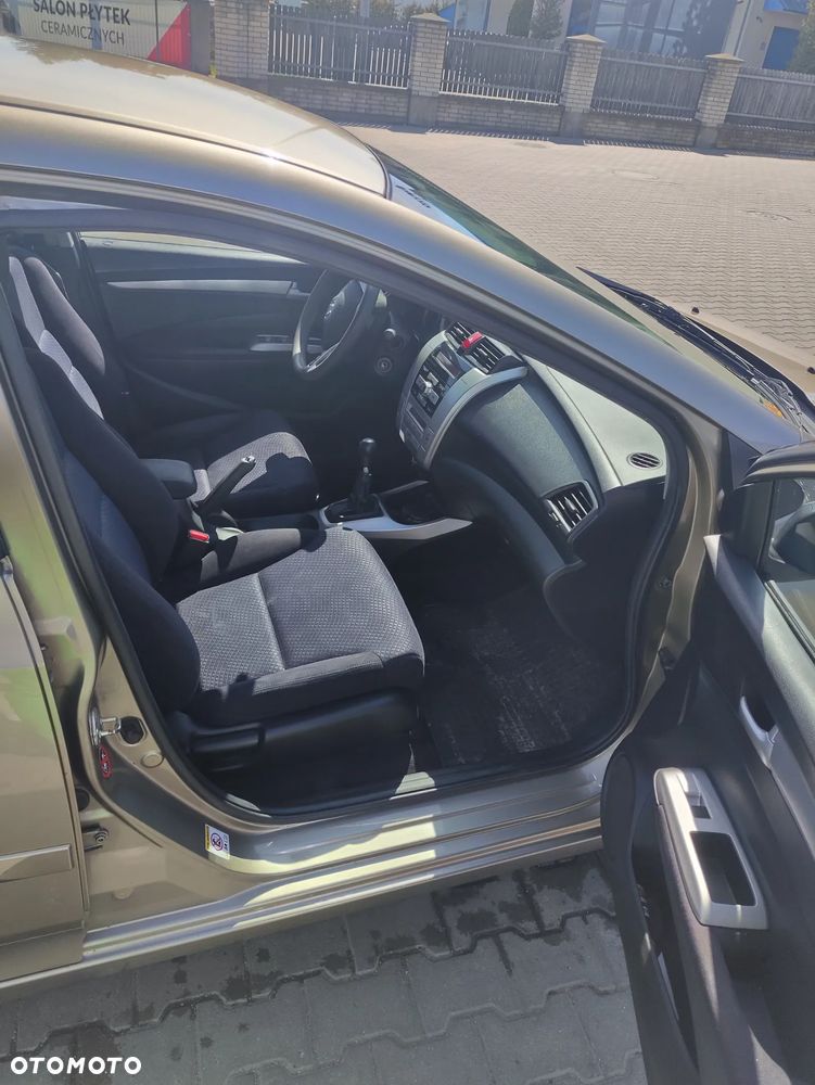 Honda City 1.4 Elegance - 10
