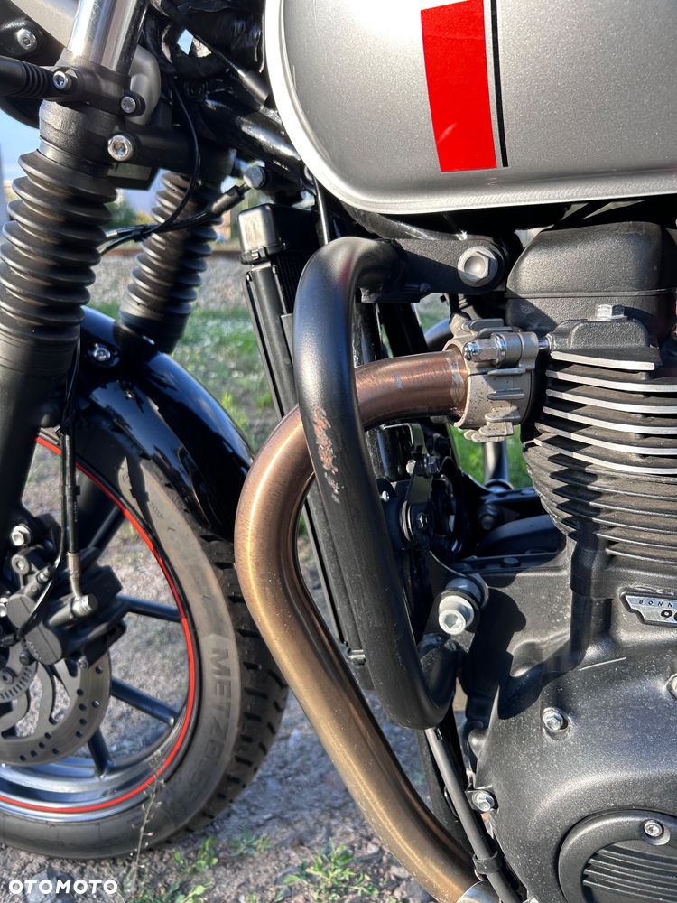 Triumph Street Twin - 10