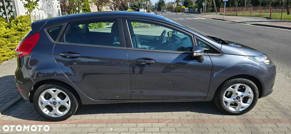 Ford Fiesta 1.25 Celebration - 3